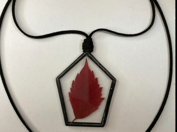 Ловец солнца - подвеска, маленький витраж-амулет