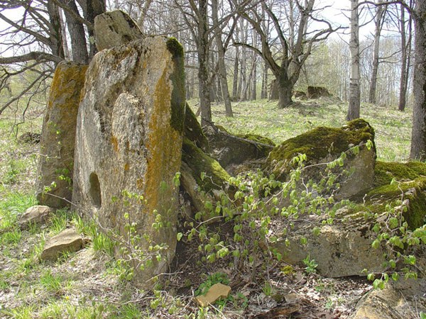 мегалиты у станицы новосвободная