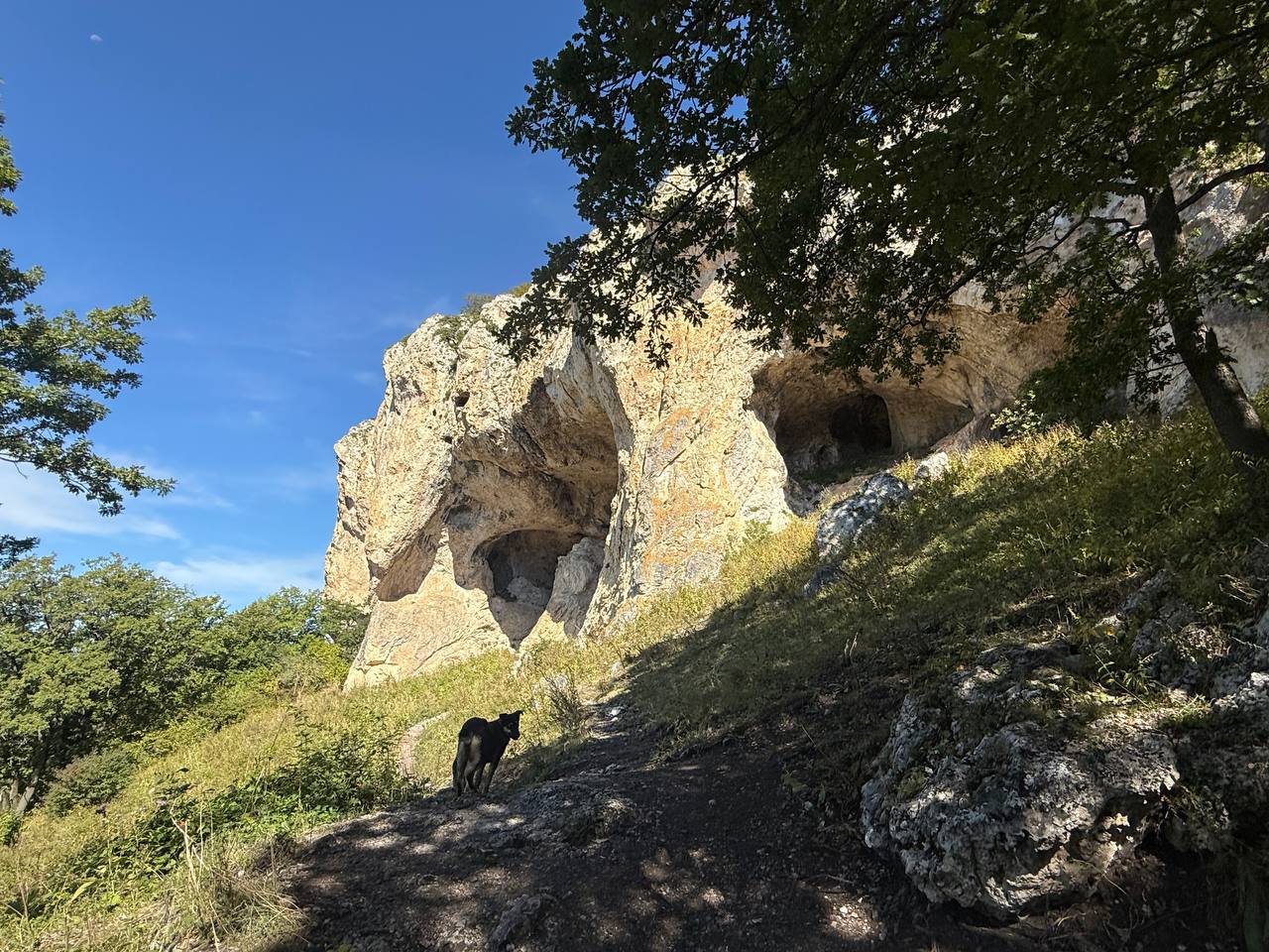 пещеры и водопады верховьев реки Фарс