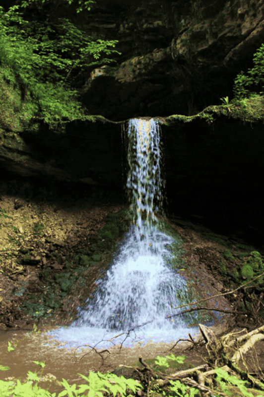 Водопад и каньон реки Лакруш