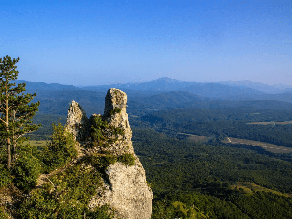 Чертов палец над станицей Даховская